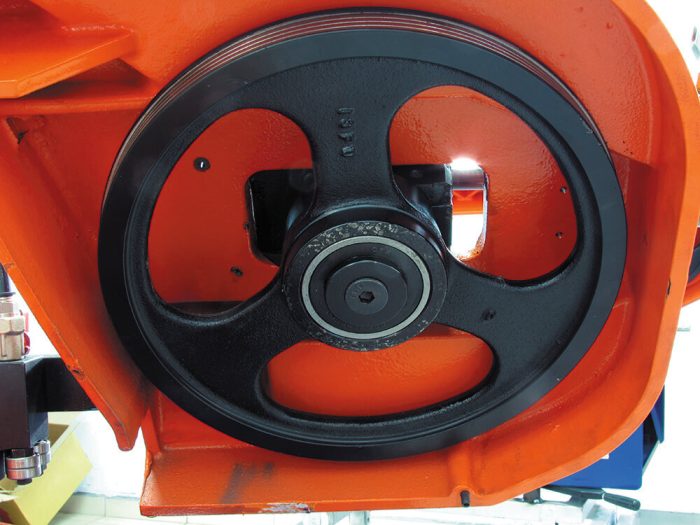 Manual Miter Cutting Band Saws - Image 4