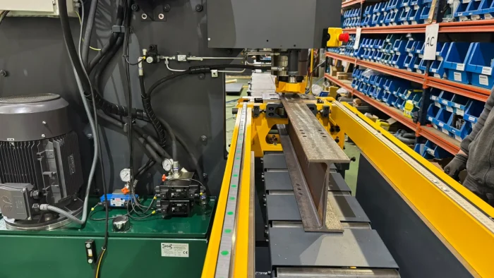 Hydraulic Punching Machine for Solar Piles - Image 3